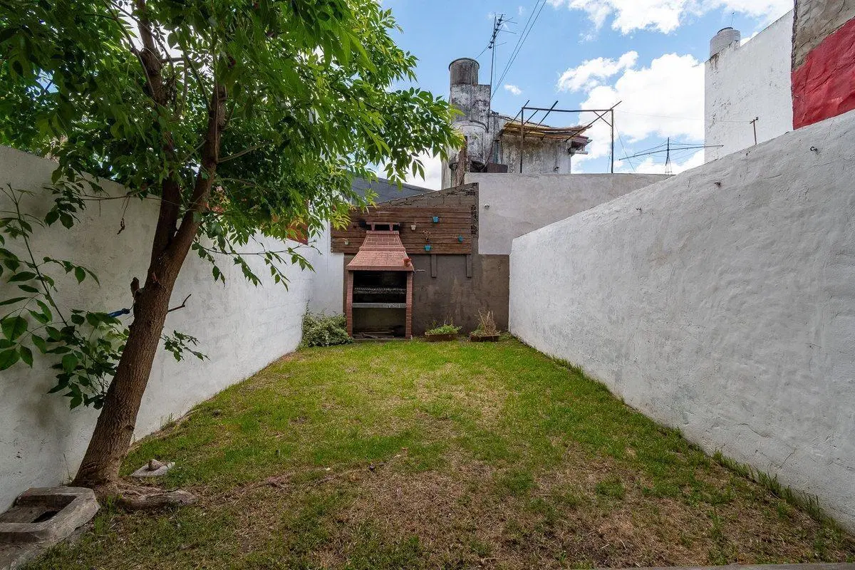 Venta triplex 5 amb con jardin Olivos 2