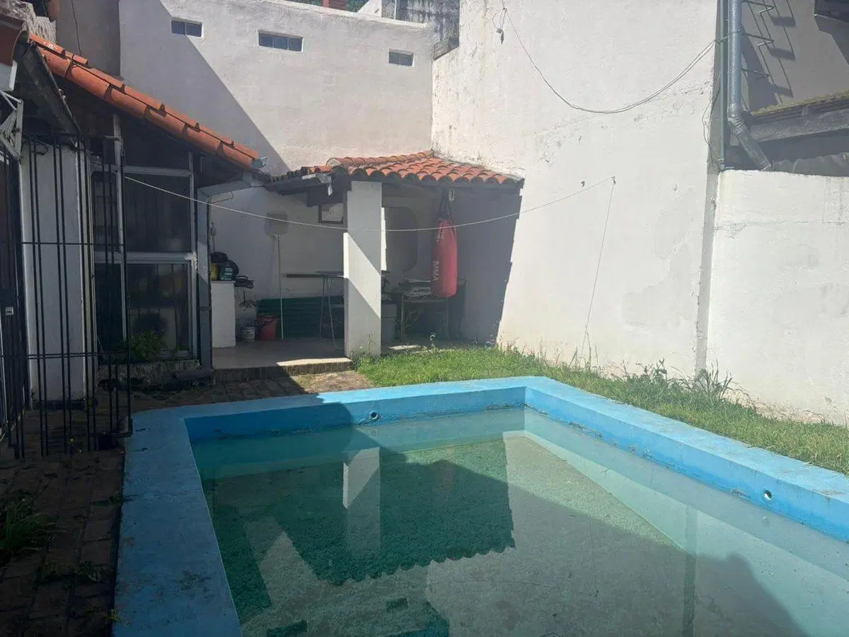 Venta casa 5 ambientes Martinez con Pileta 4