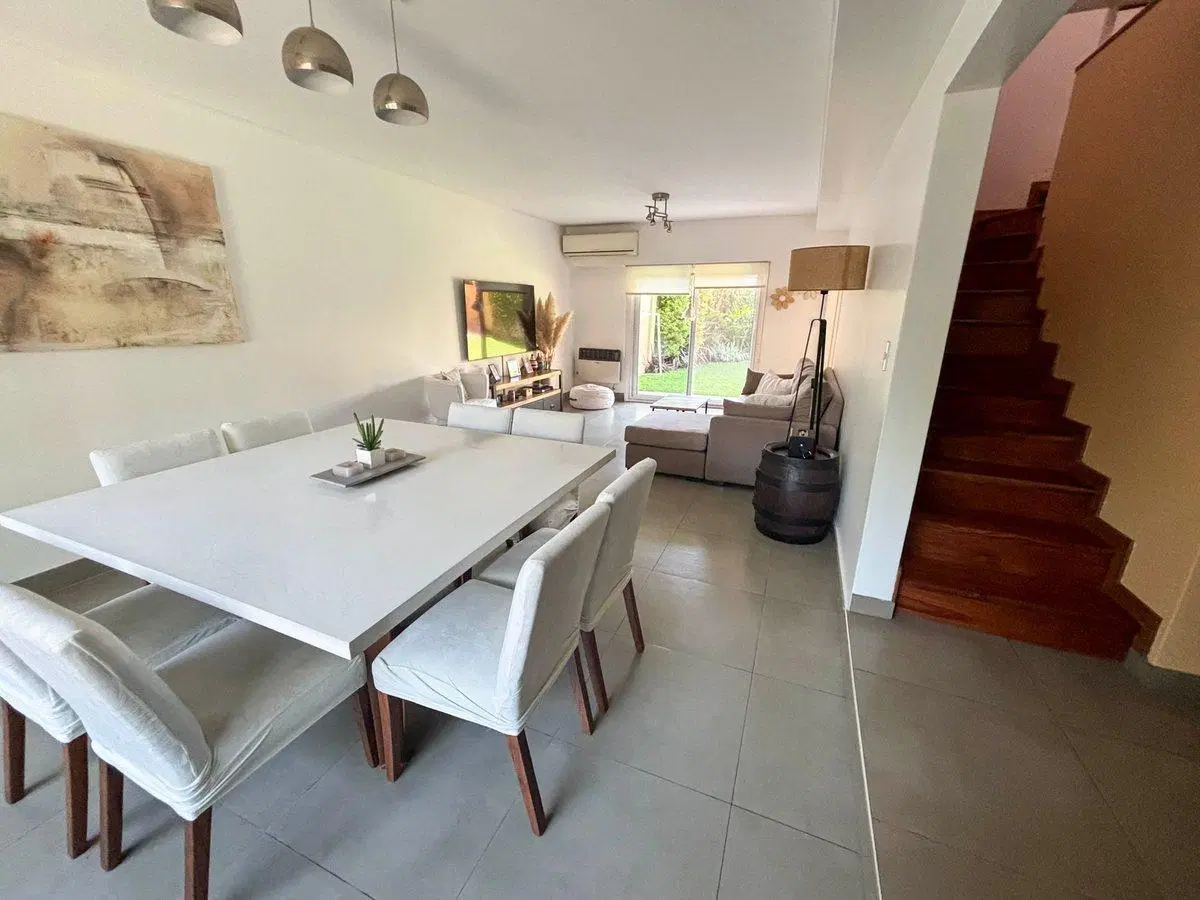 VENTA CASA 4 AMBIENTES MARTÍNEZ JARDÍN RECICLADA 8