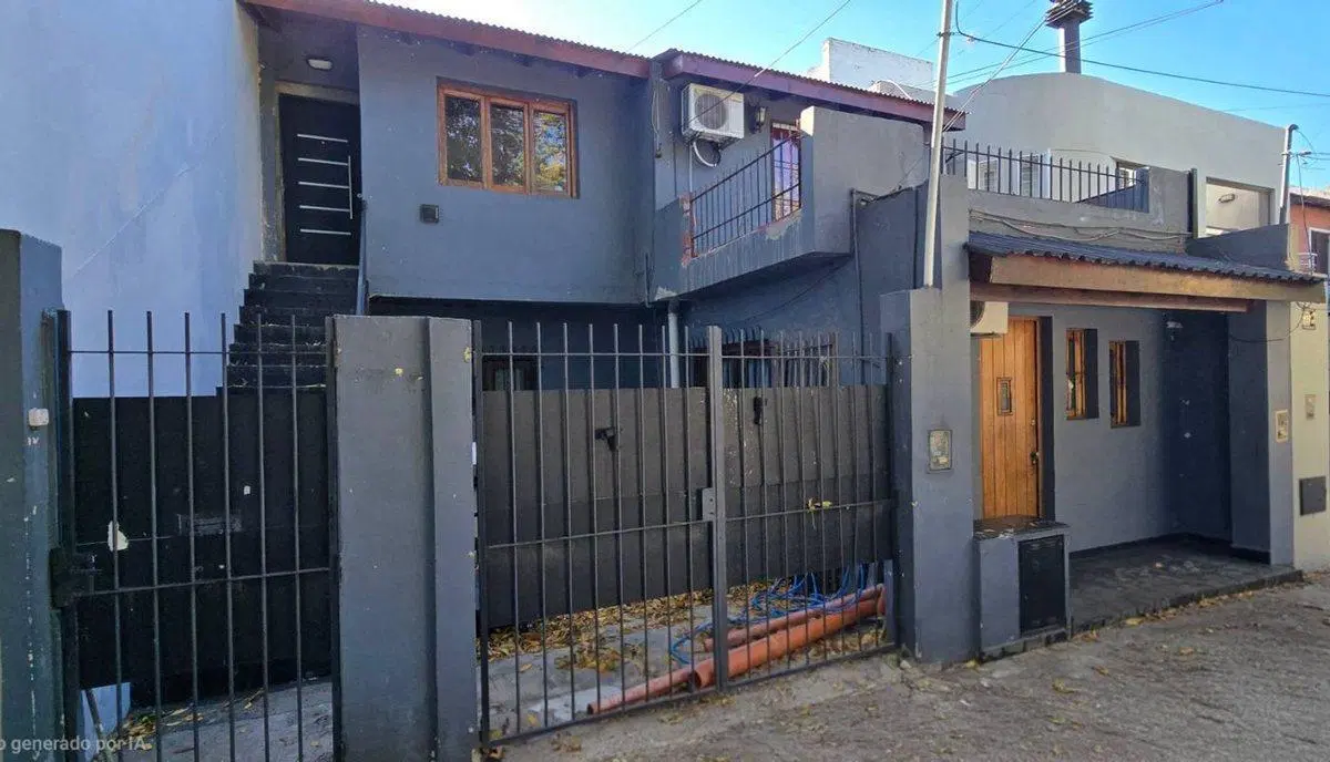 VENTA 2 CASAS EN BLOK EN LA LUCILA, LOTE PROPIO 4