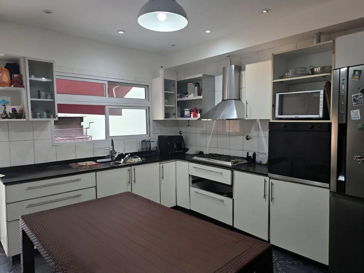 VENTA 2 CASAS EN BLOK EN LA LUCILA, LOTE PROPIO 3