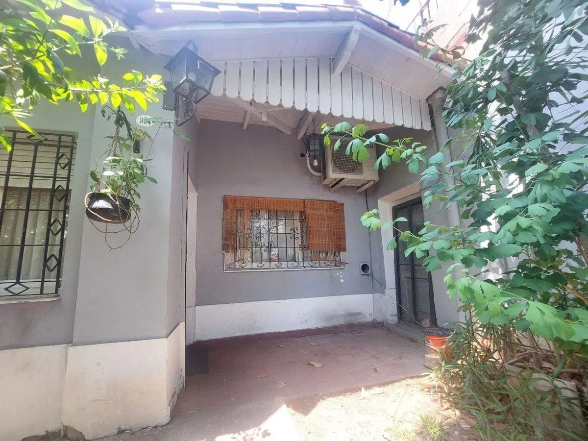 Venta casa 4 ambientes Martínez a refaccionar 2