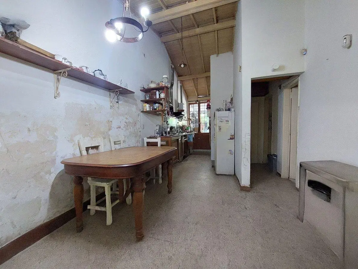 Venta casa 4 ambientes Martínez a refaccionar 3