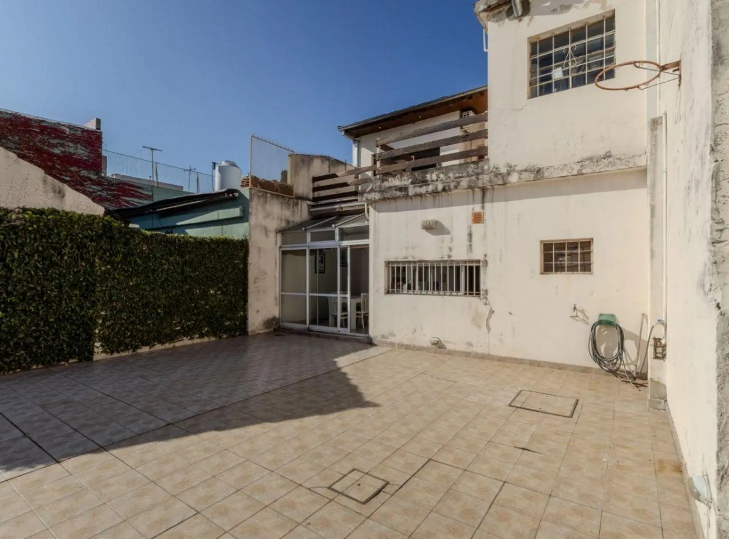 Venta casa 5 amb Ballester jardín apto crédito 2