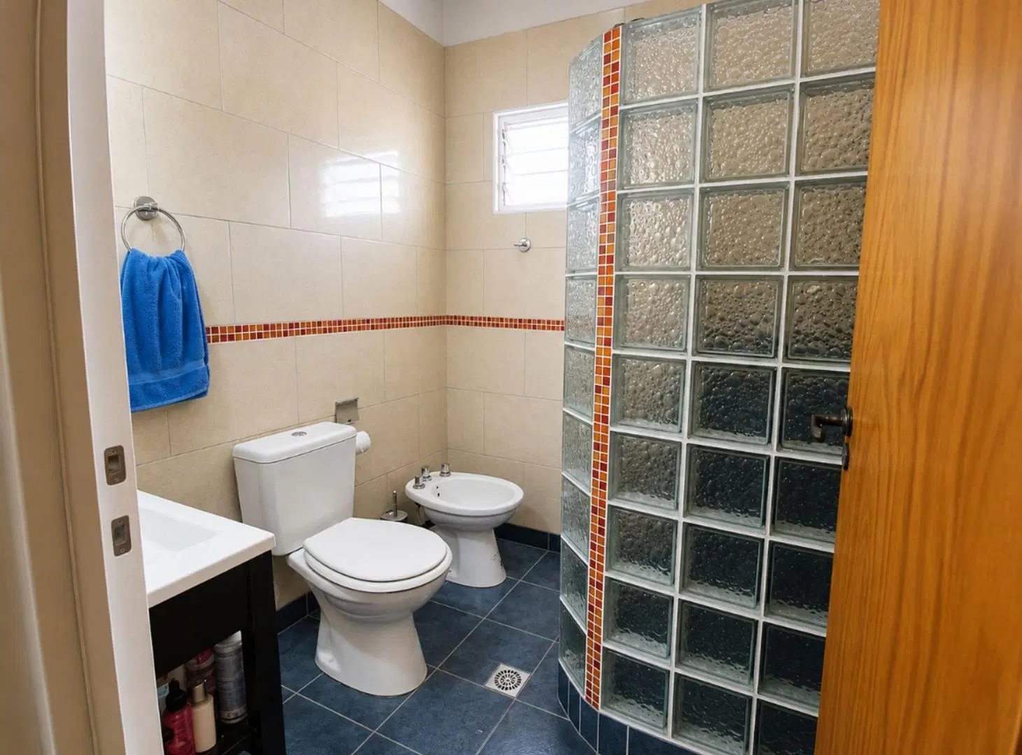 Venta - Casa en B° Jularó, Exaltacion de la Cruz 4