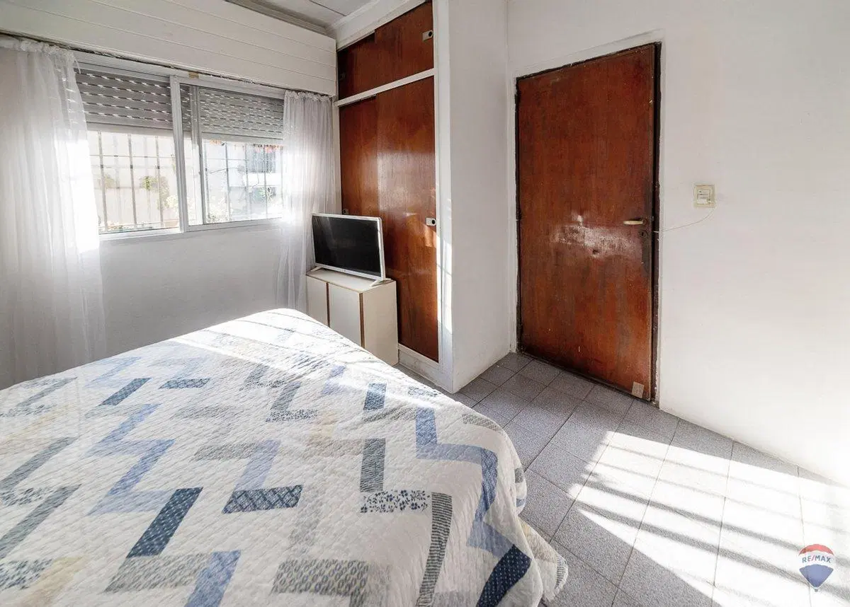 Venta casa 3 ambientes c/patio Munro edificable 8