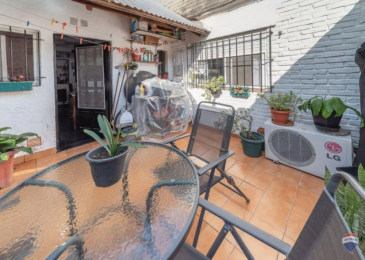 Venta casa 3 ambientes c/patio Munro edificable 3