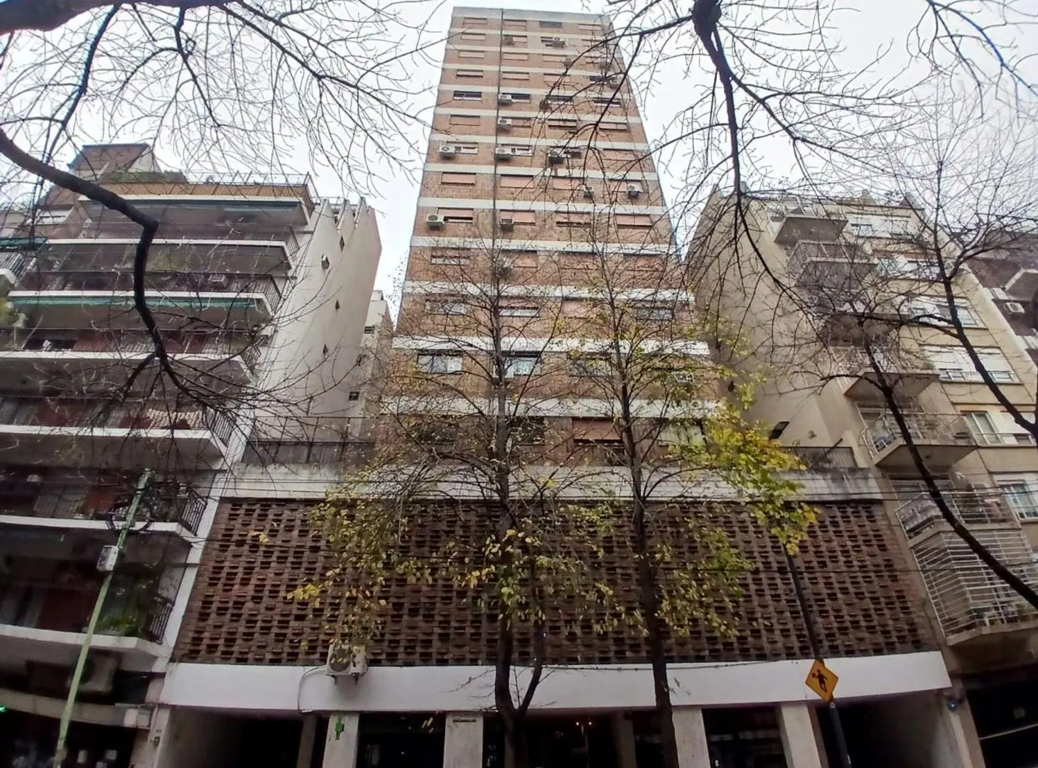 VENTA COCHERA EN COLEGIALES 3