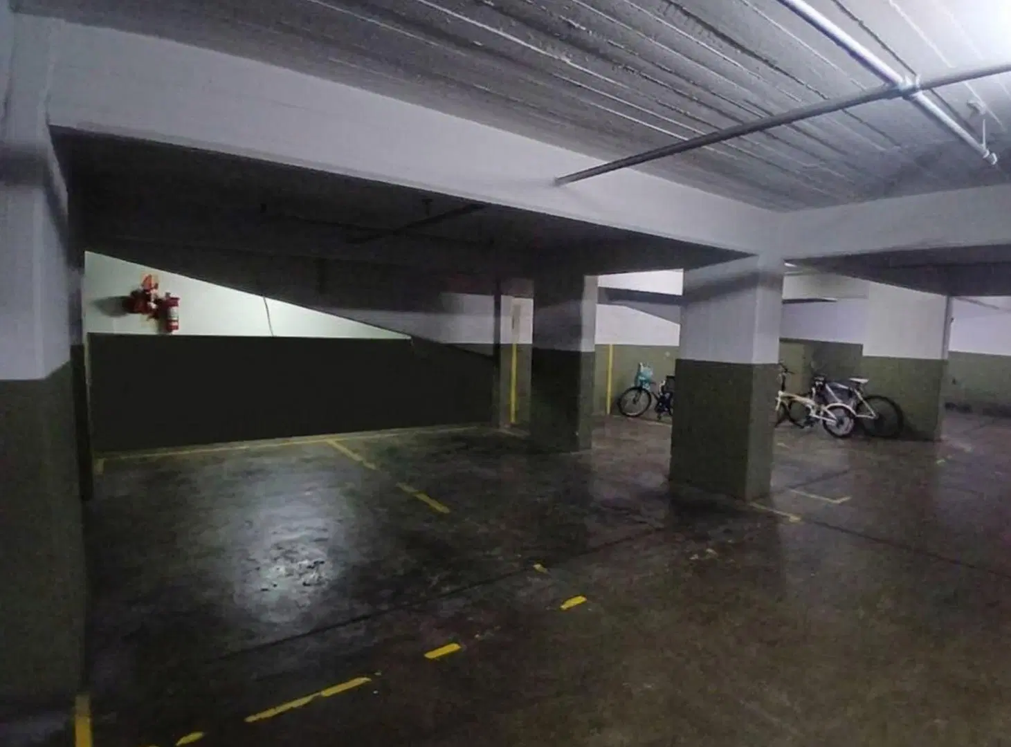 VENTA COCHERA EN COLEGIALES 2