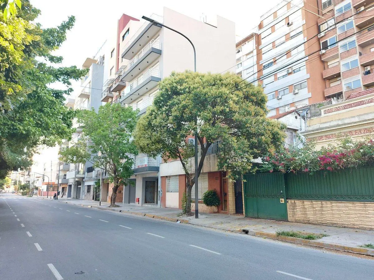 Lote 200 m2 (990 m2 vendibles) Villa Urquiza 2