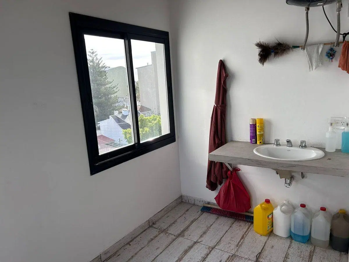 VENTA DEPTO 2 AMB BALLESTER BALCÓN TERRAZA COCHERA 5