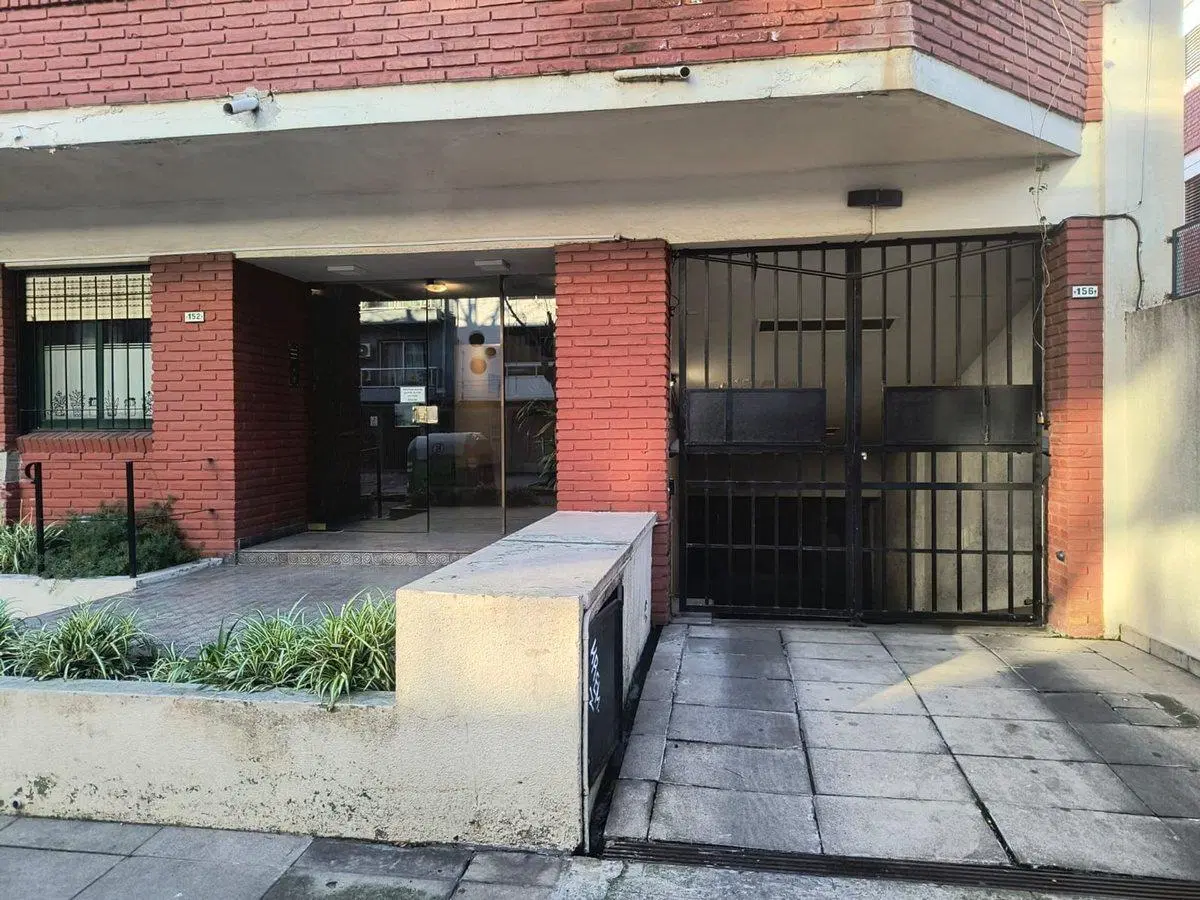 Venta cochera cubierta Martinez centro 3