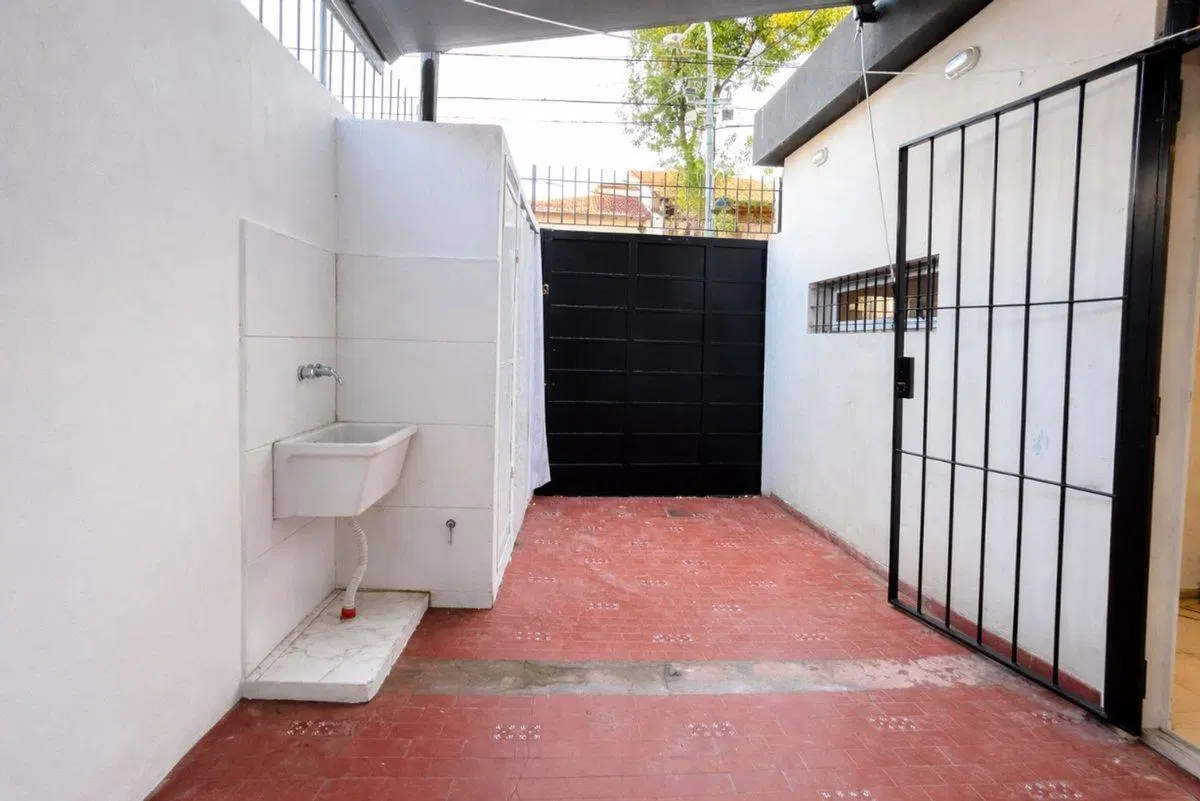 Casa en venta 3 amb con cochera PB Olivos 3