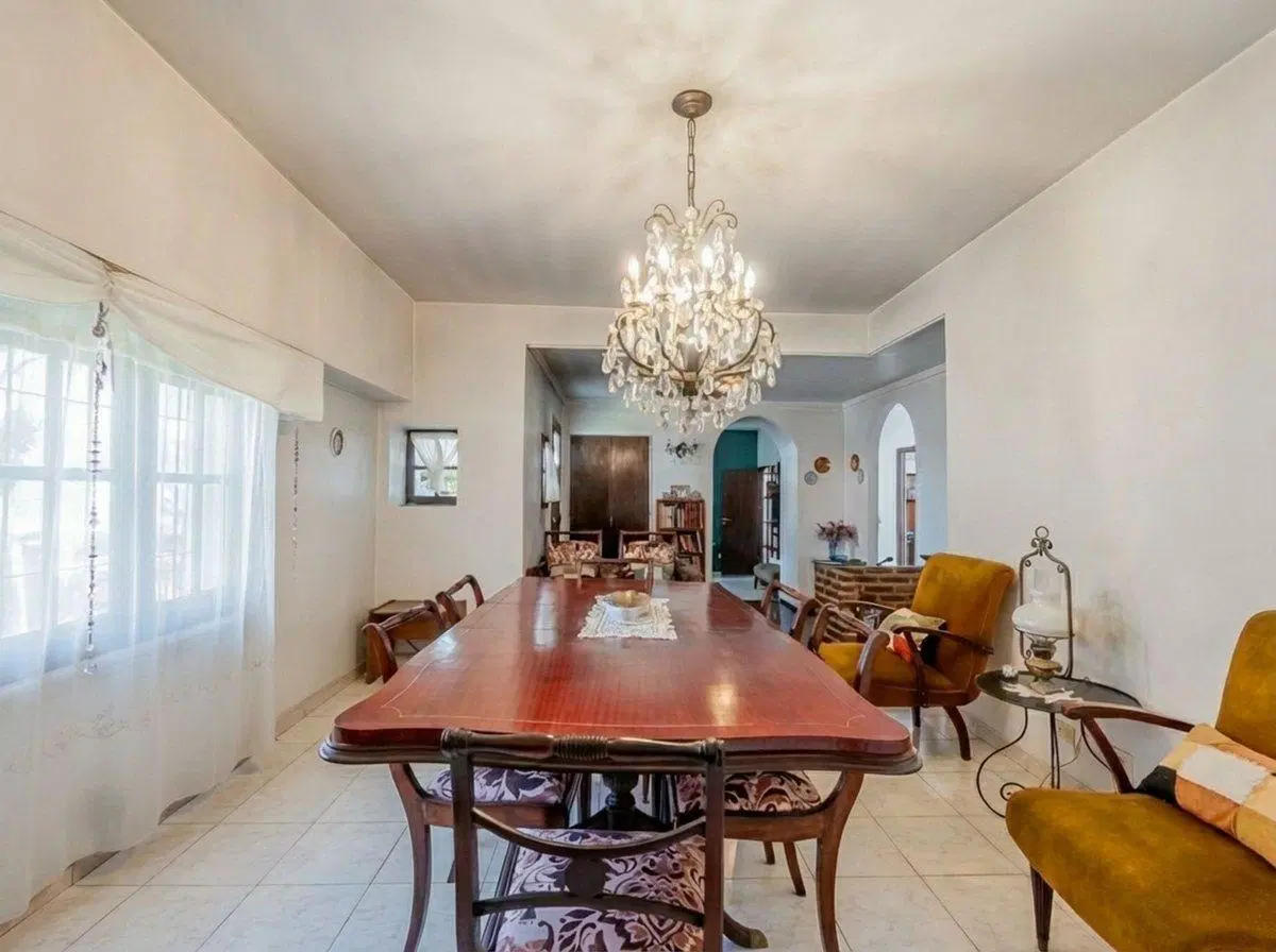 Venta Casa 4 ambientes, Olivos c/ pileta y cochera 2