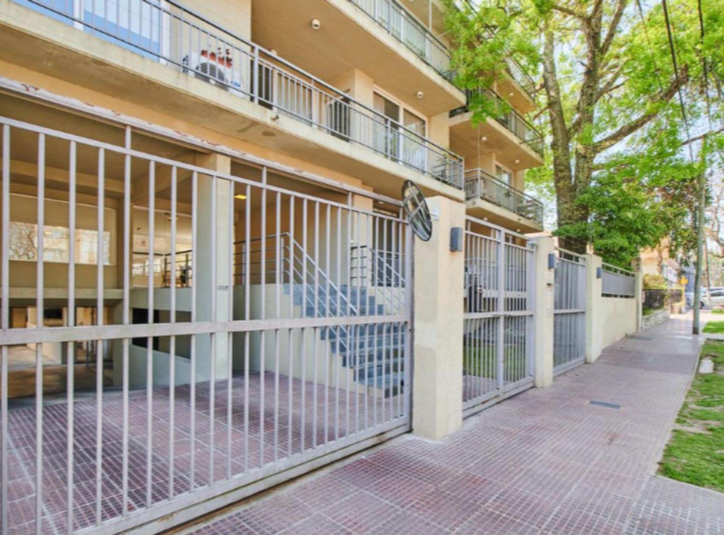 ALQUILER DEPTO 4 DORM PTA CHICA COCH BALCON C/PARR