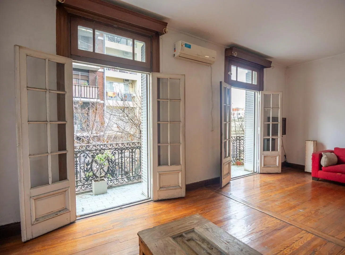 Venta departamento 4 ambientes Monserrat c balcon 8