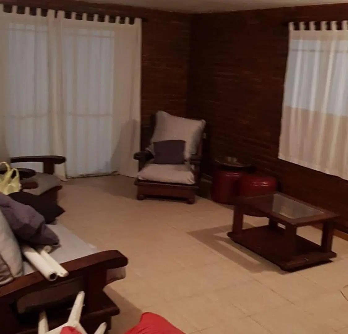 Venta Casa 5 Ambientes c/ Pileta Parque Exaltacion 4