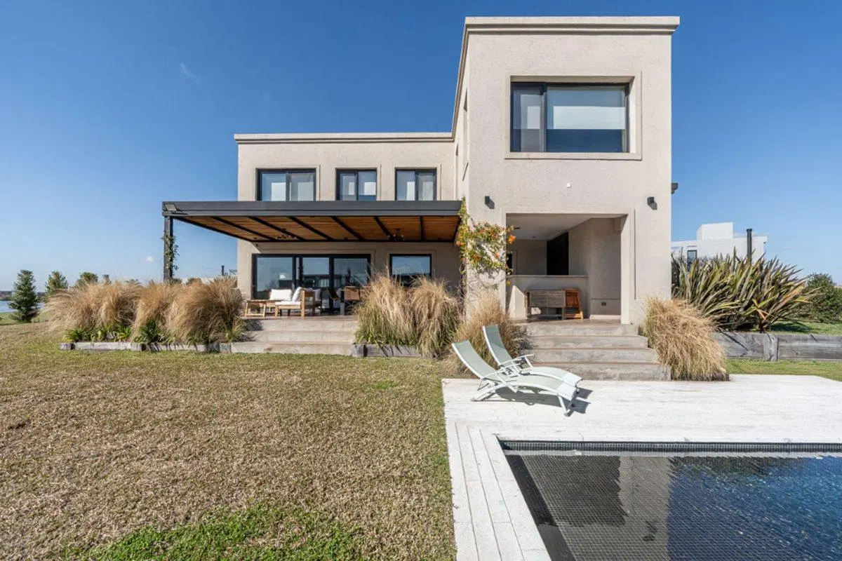 Venta-Casa 5 Amb. Vista a Laguna–El Naudir Escobar 3
