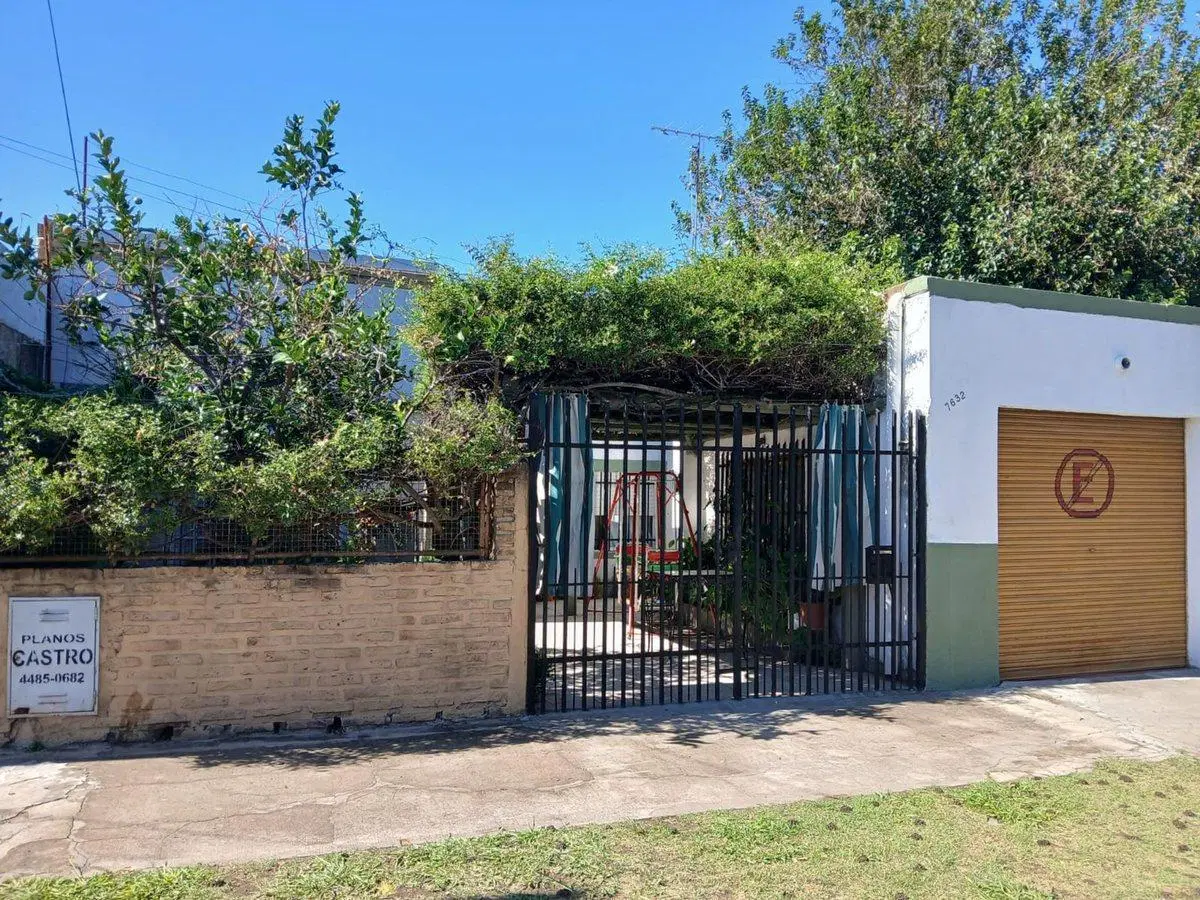 VENTA CASA 3 AMBIENTES GONZALEZ CATAN 2