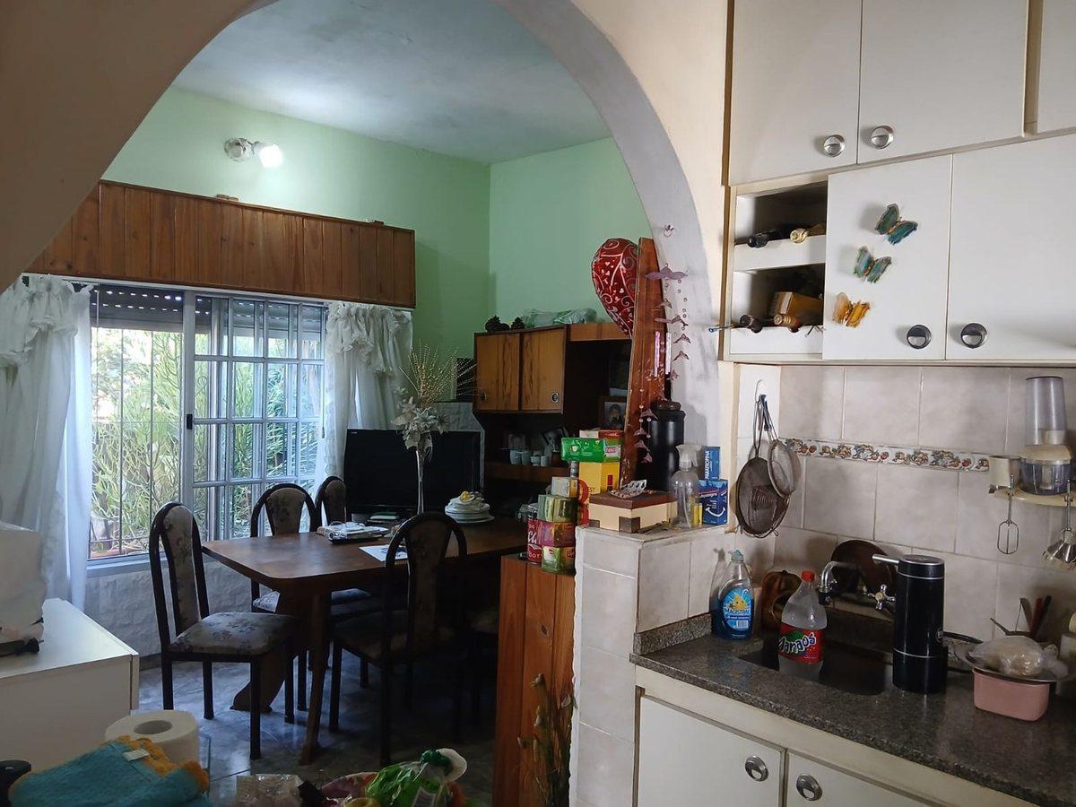 Foto de VENTA CASA 3 AMBIENTES GONZALEZ CATAN, imagen 4