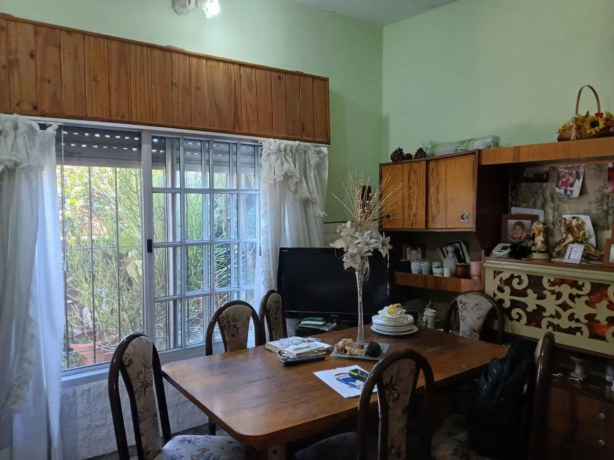 VENTA CASA 3 AMBIENTES GONZALEZ CATAN 5