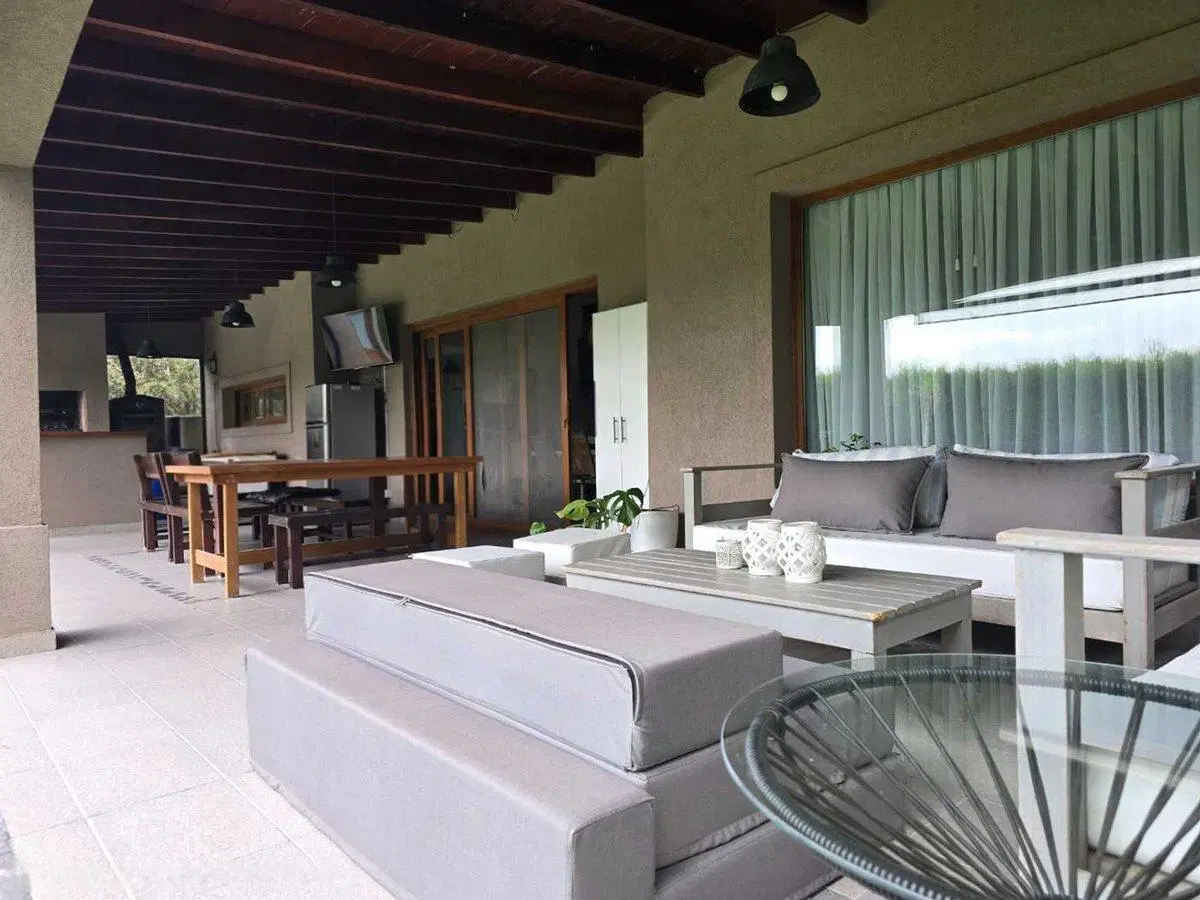 VENTA CASA 5 AMB BARRIO SANTA JUANA CANNING 2