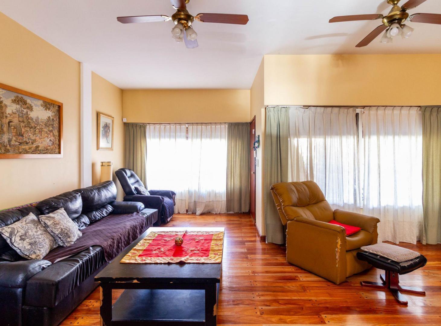 Foto de Venta Casa 4 dorm jardin pil quincho coch Victoria, imagen 5