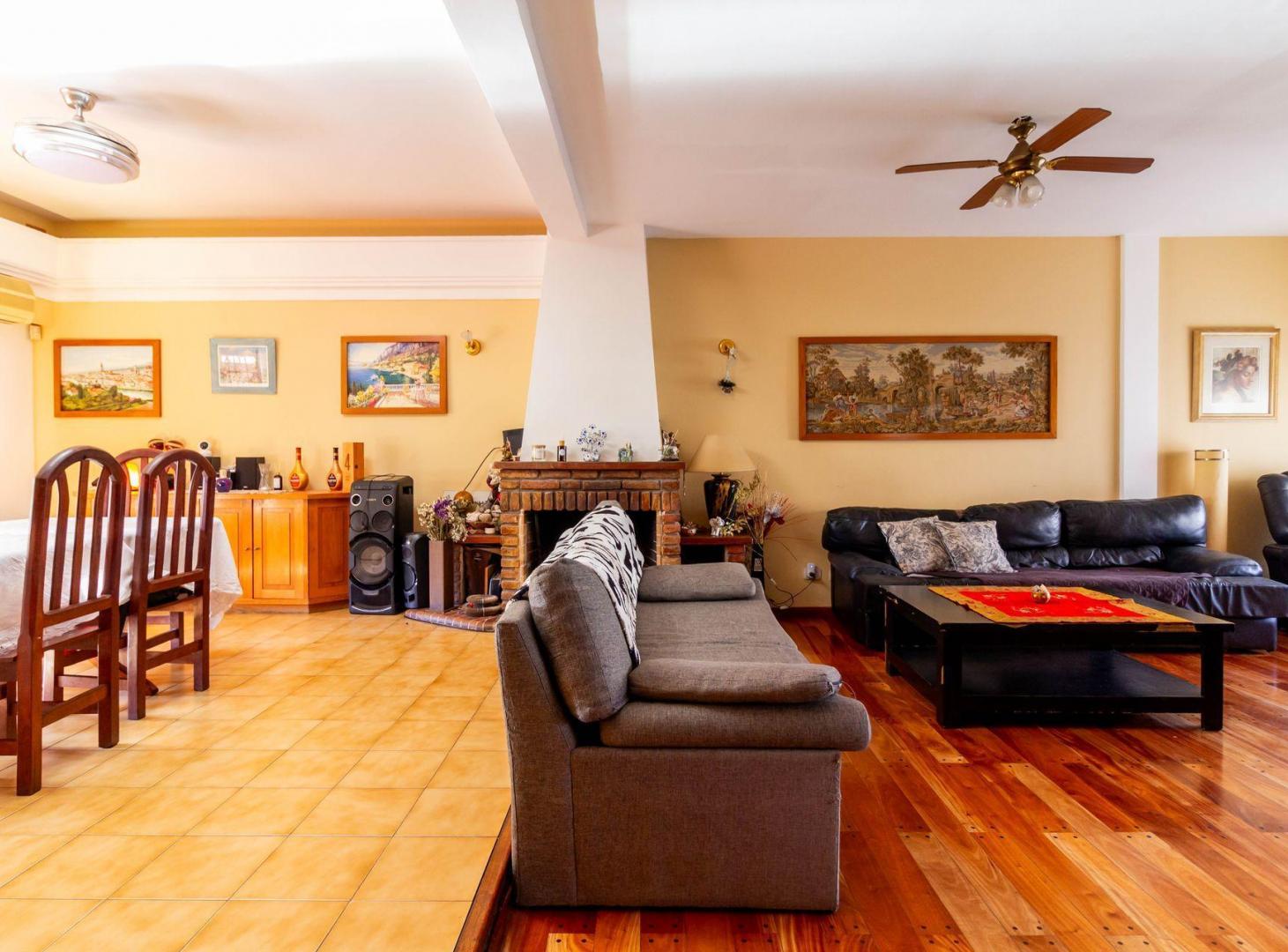 Foto de Venta Casa 4 dorm jardin pil quincho coch Victoria, imagen 3