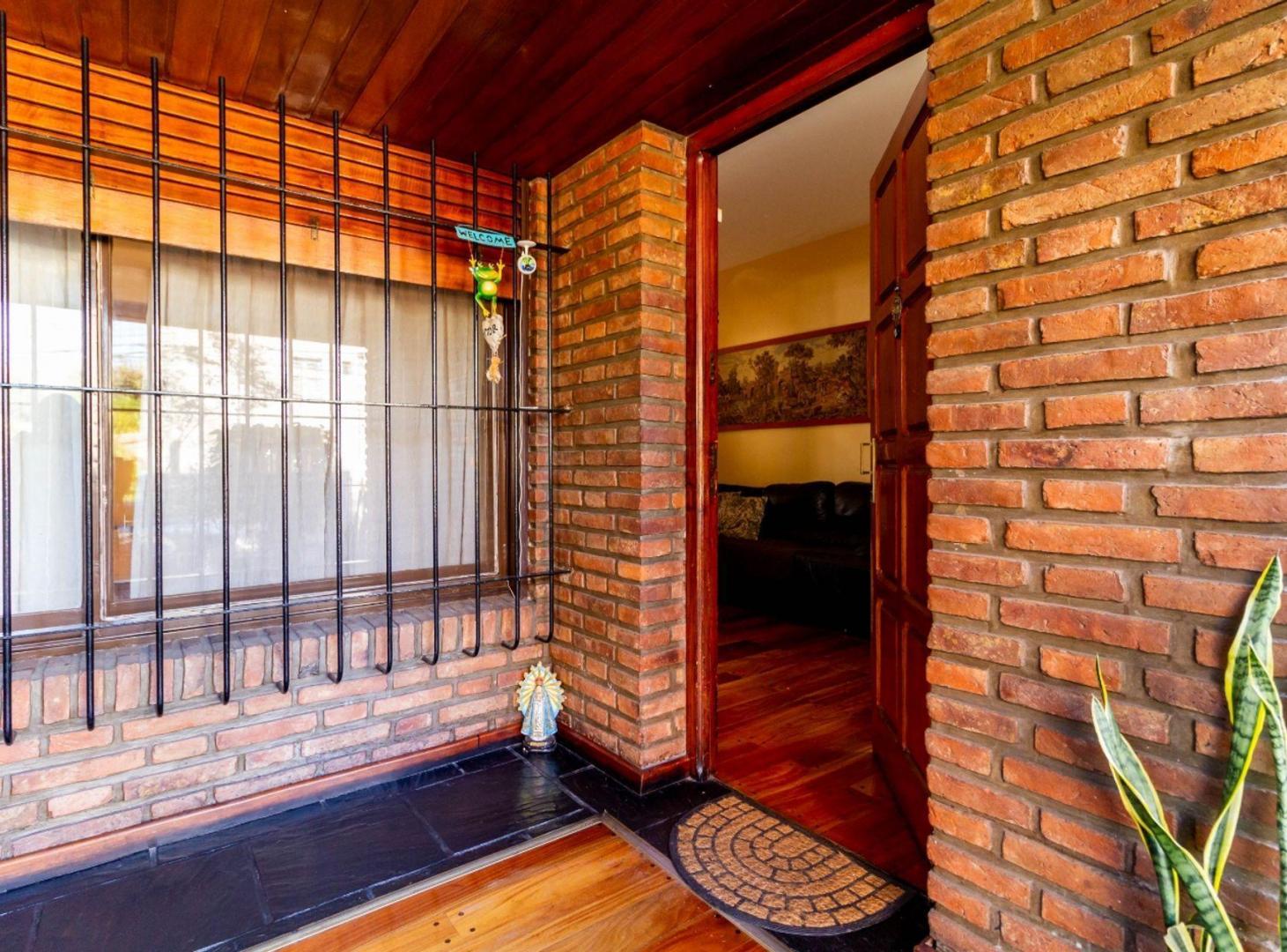 Foto de Venta Casa 4 dorm jardin pil quincho coch Victoria, imagen 4