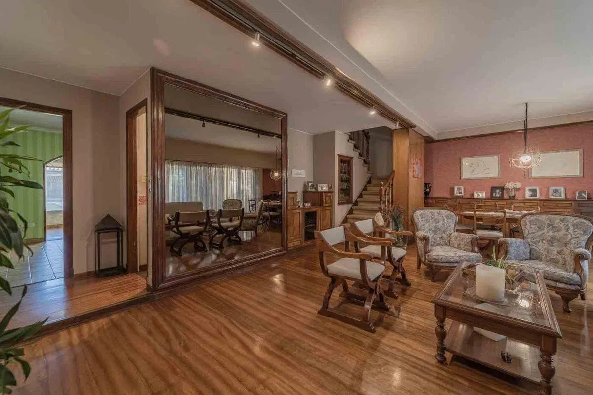 VENTA CASA 5 AMBIENTES MARTINEZ QUINCHO Y PILETA 3