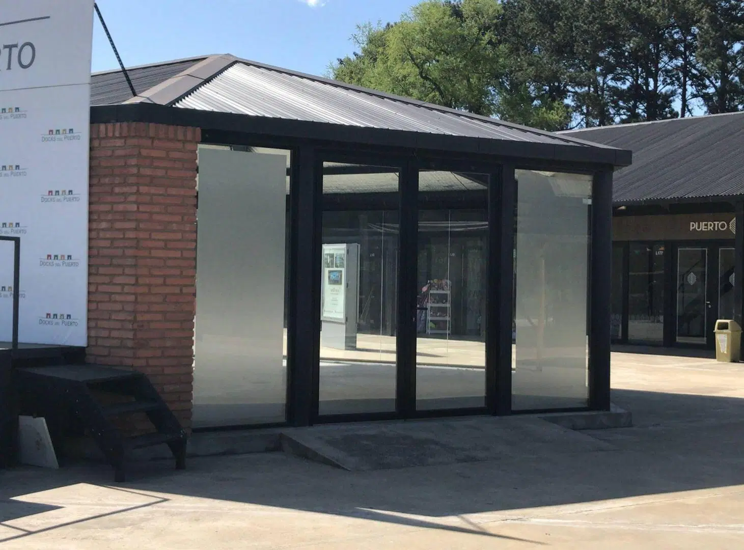 LOCAL EN VENTA EN SHOPPING DOCKS DEL PUERTO TIGRE 8