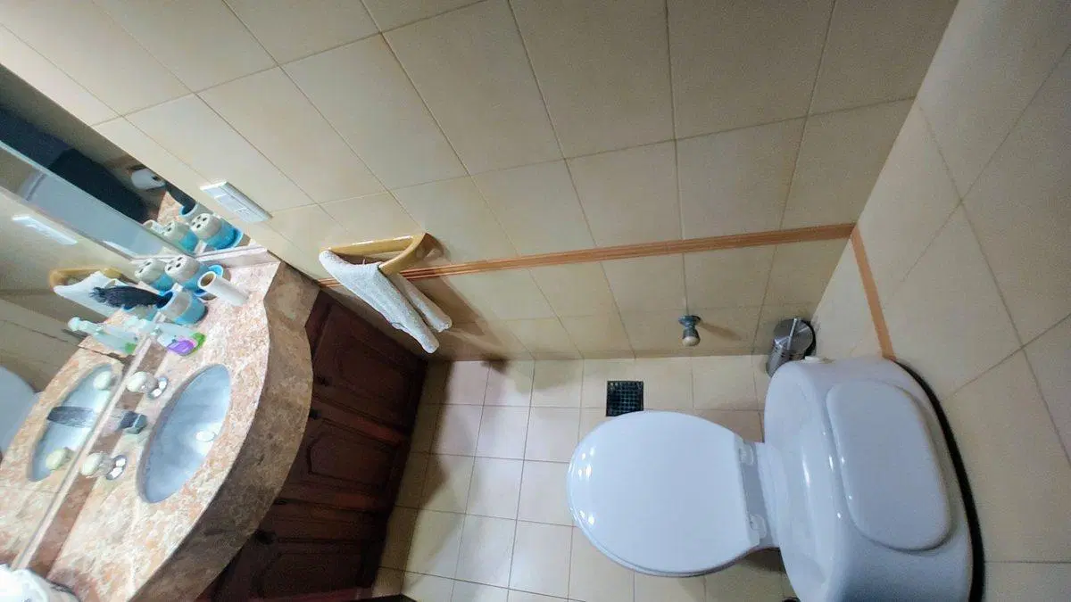 VENTA CASA 5 AMBIENTES EN MONTE GRANDE CON JARDIN 8