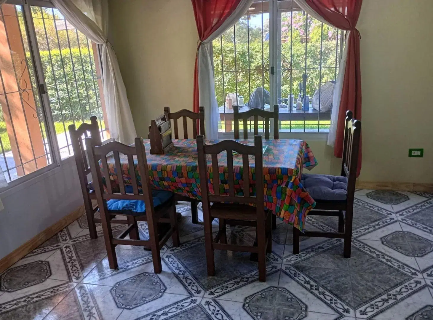 Venta - Casa en B° Jularó, Exaltacion de la Cruz 3