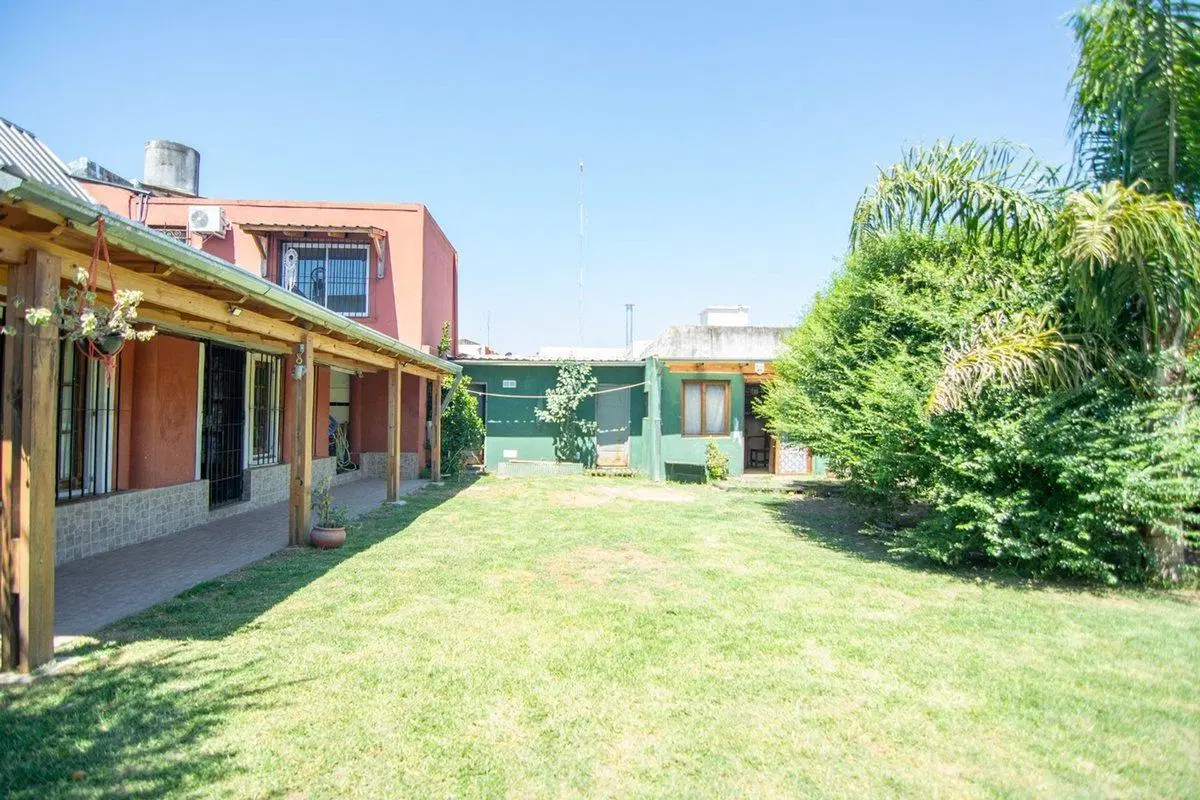 Casa 4 ambientes en venta Boulogne Jardín Cochera 3