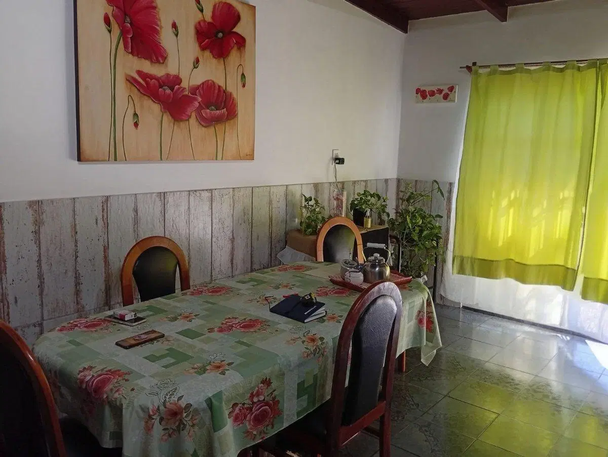 VENTA CASA 3 AMB CON QUINCHO Y PILETA CLAYPOLE 8