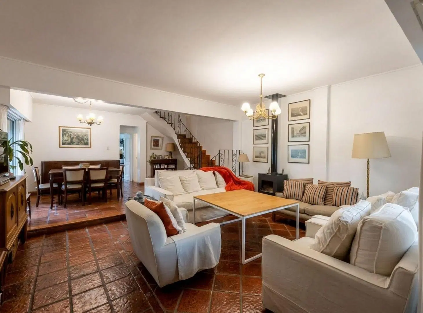 VENTA CASA 5 AMB. SAN ISIDRO EXCELENTE ESTADO 8