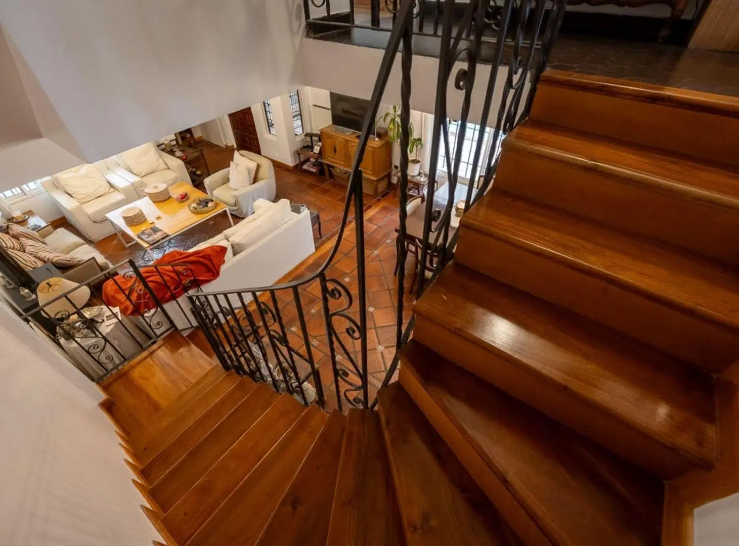VENTA CASA 5 AMB. SAN ISIDRO EXCELENTE ESTADO 4
