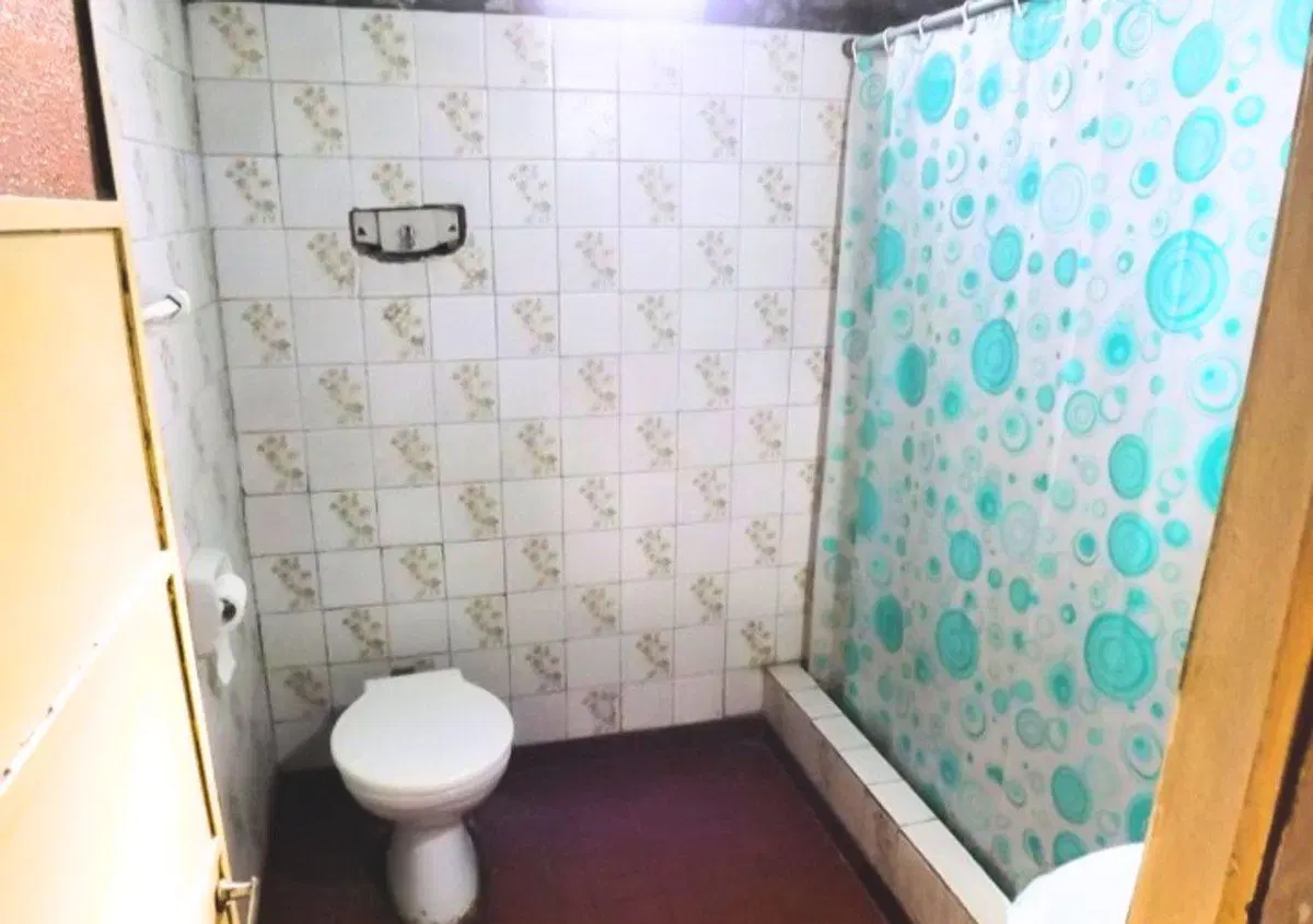 VENTA CASA 4 AMBIENTES EN LONGCHAMPS CON LOTE 8