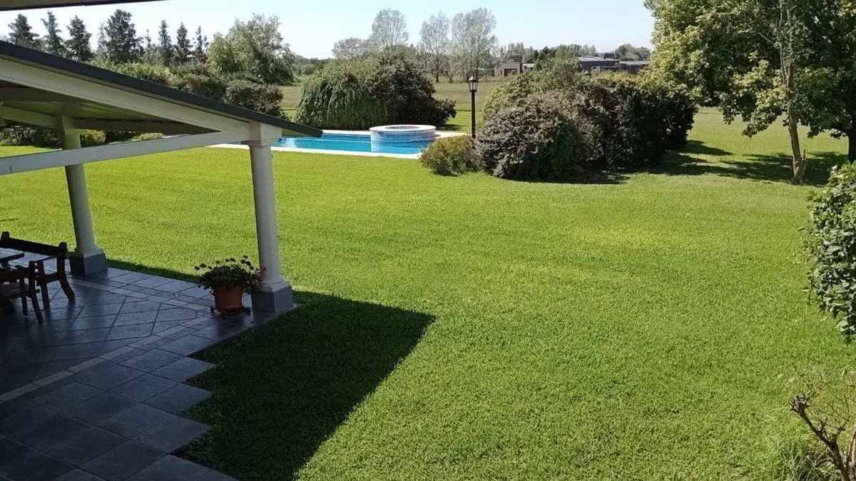VENTA QUINTA DE 5,5 HS EN HARAS EL ARGENTINO LUJAN 4