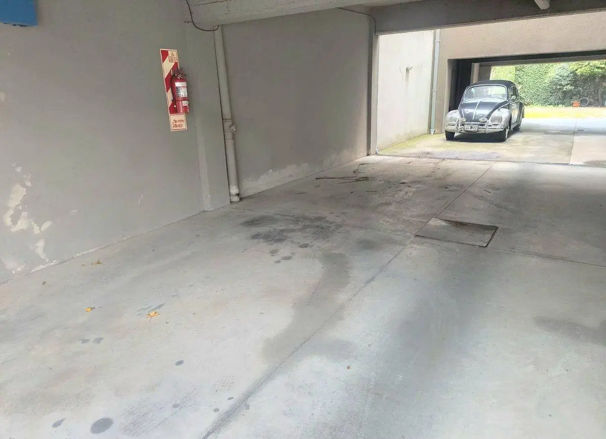 Venta cochera planta baja cubierta centro Martinez 4