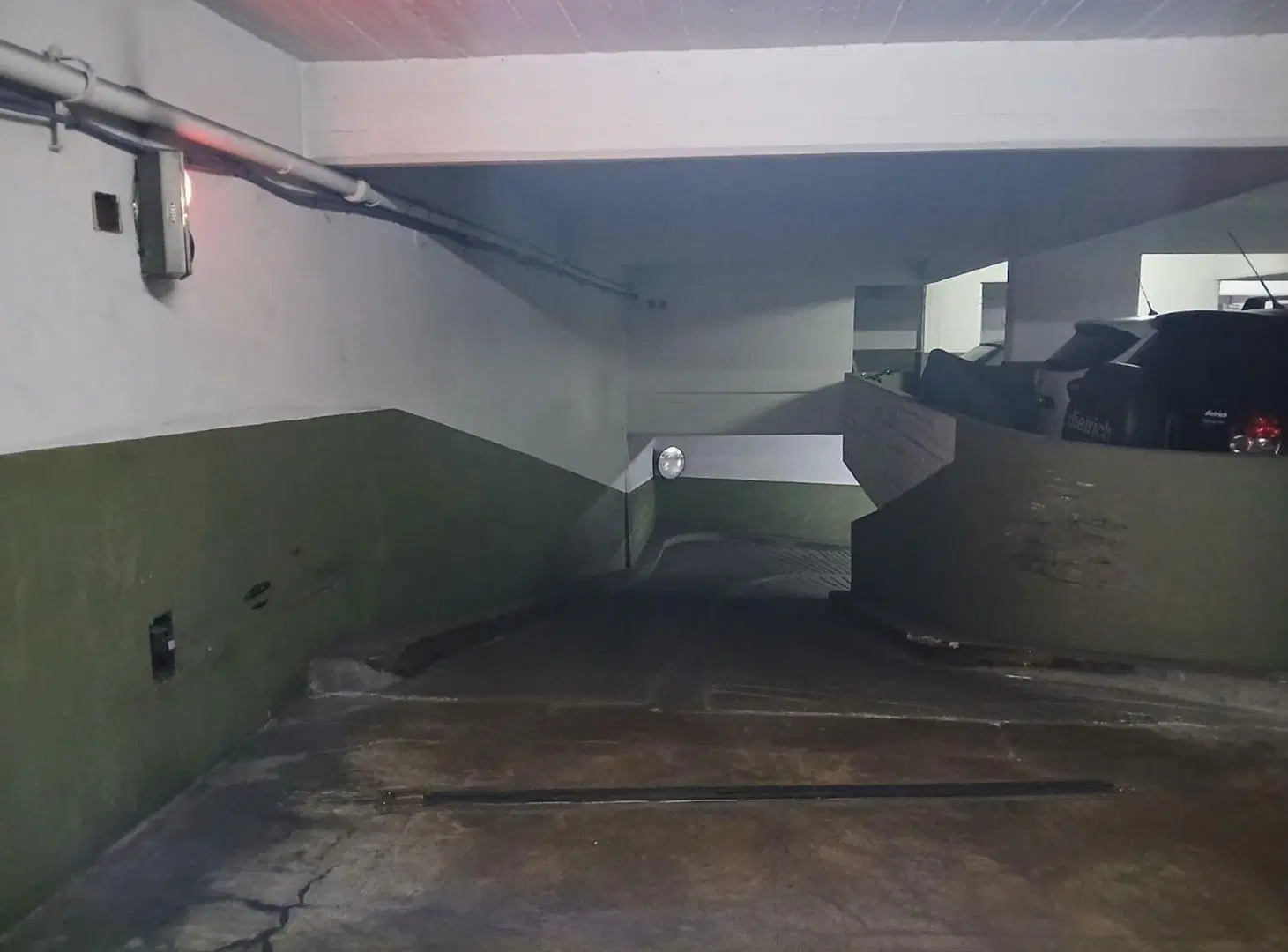 VENTA COCHERA EN COLEGIALES 6