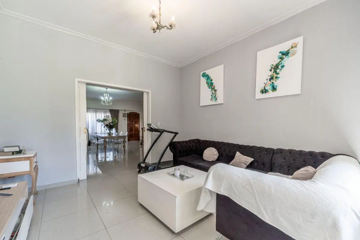 VENTA CASA 7 AMB. VILLA SARMIENTO-PILETA-PARRILLA 8