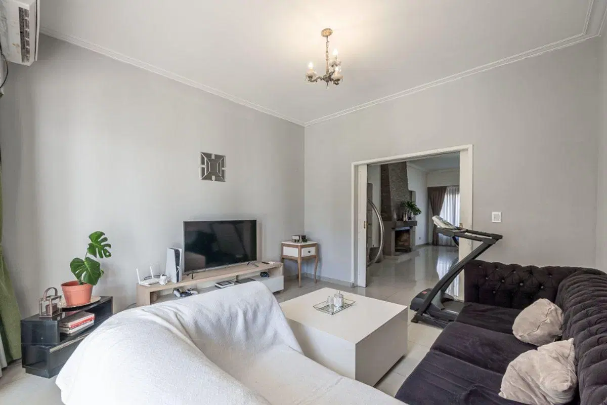 VENTA CASA 7 AMB. VILLA SARMIENTO-PILETA-PARRILLA 8