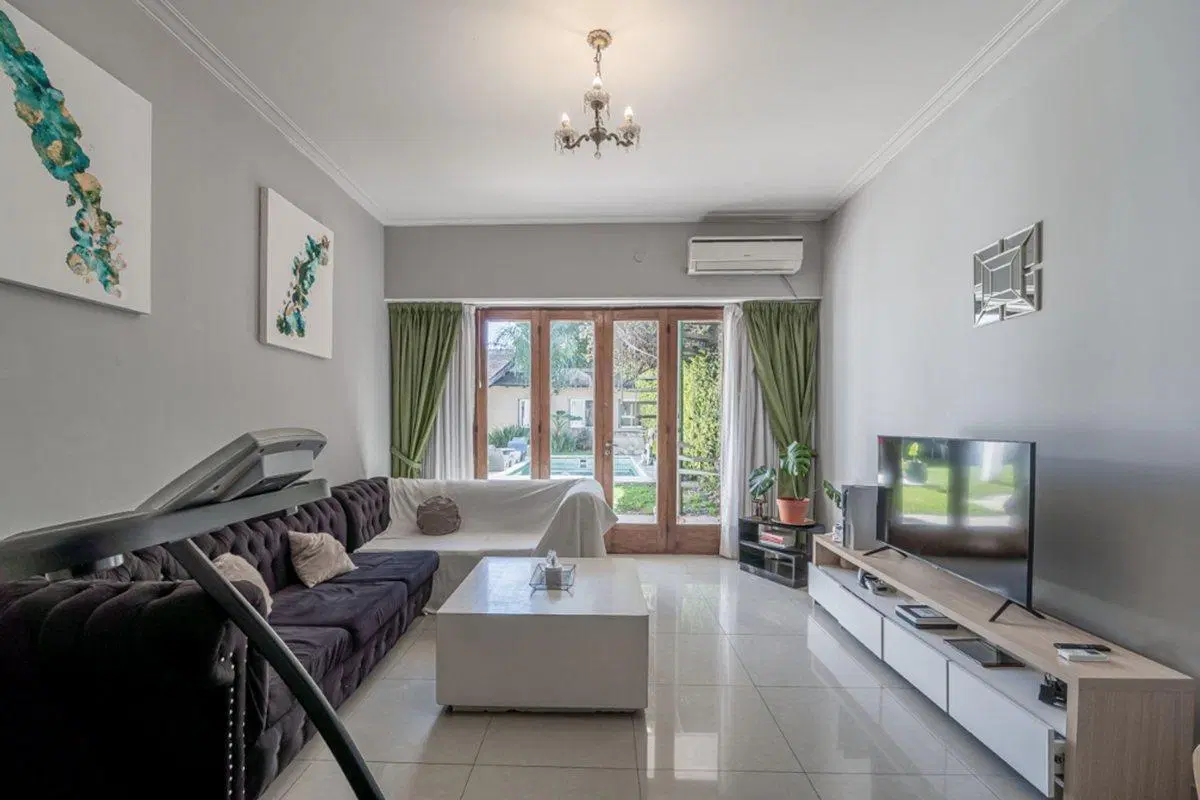 VENTA CASA 7 AMB. VILLA SARMIENTO-PILETA-PARRILLA 2