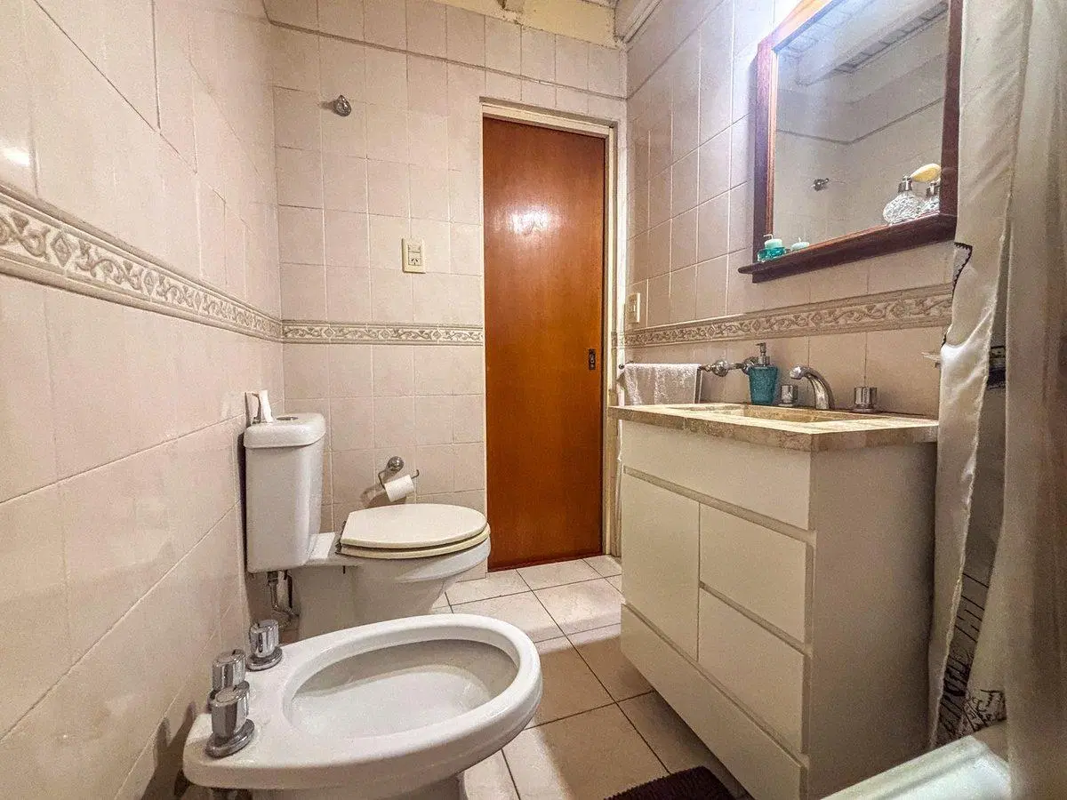 VENTA DUPLEX 3 AMB. y PLAYROOM. HERMOSO!! CASTELAR 3