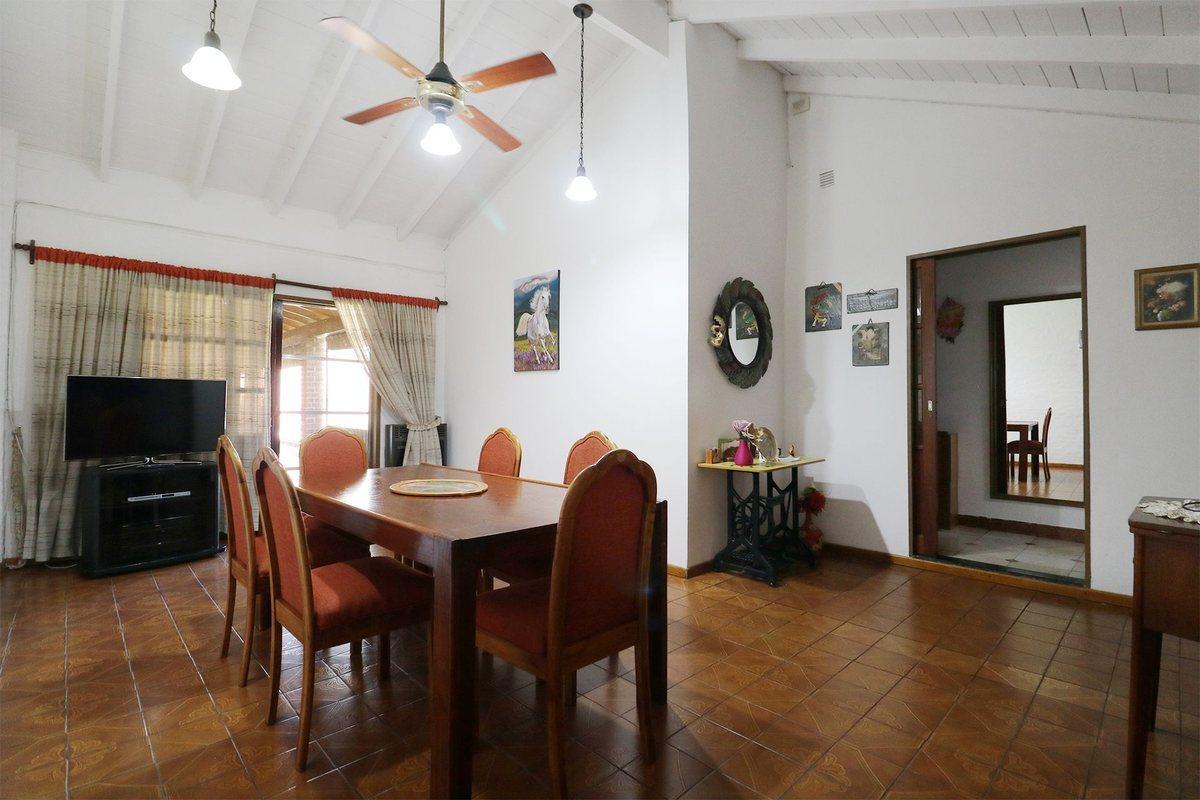 Foto de Venta - Casa 4 ambientes con pileta - Cuidad Evita, imagen 5