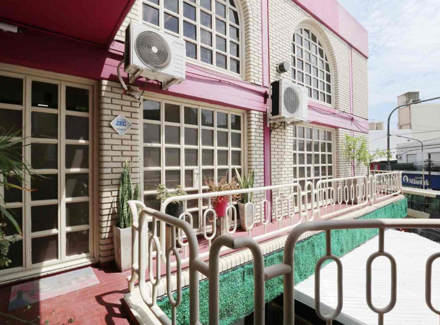 Foto de Local Comercial - Excelente Ubicación - El Palomar, imagen 2