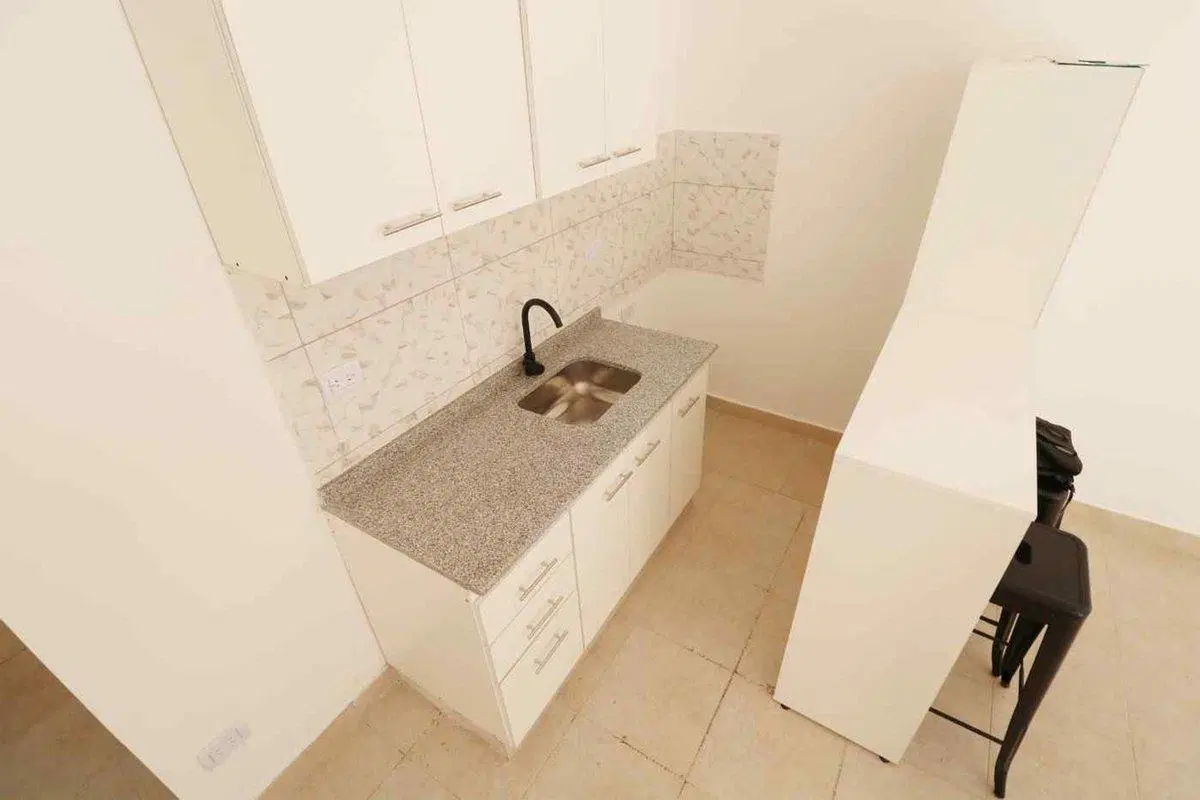 Venta Monoambiente divisible con patio, a estrenar 8