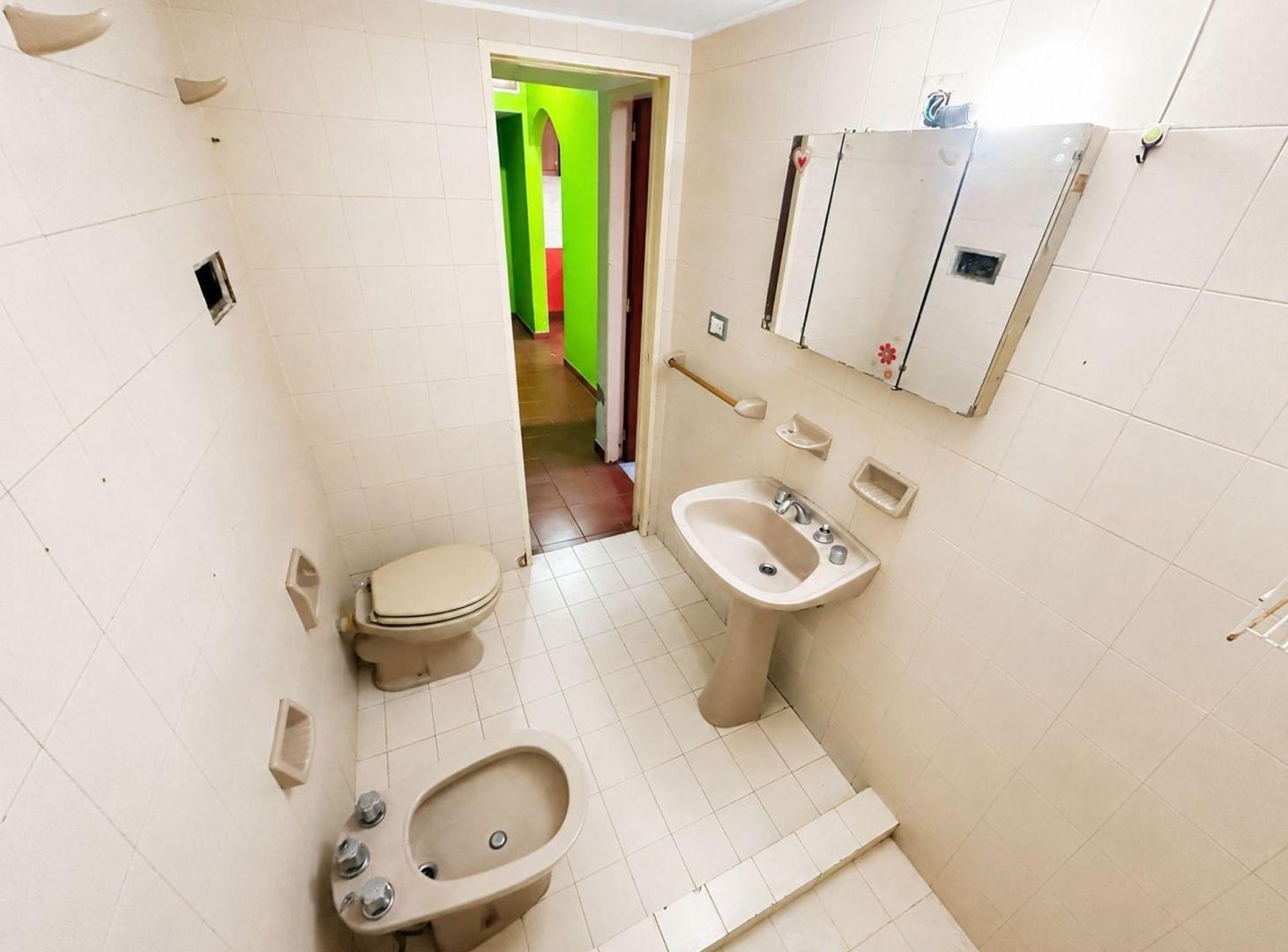 Foto de 2 AMBIENTES PB + 5 COCHERAS | GRAN POTENCIAL, imagen 3