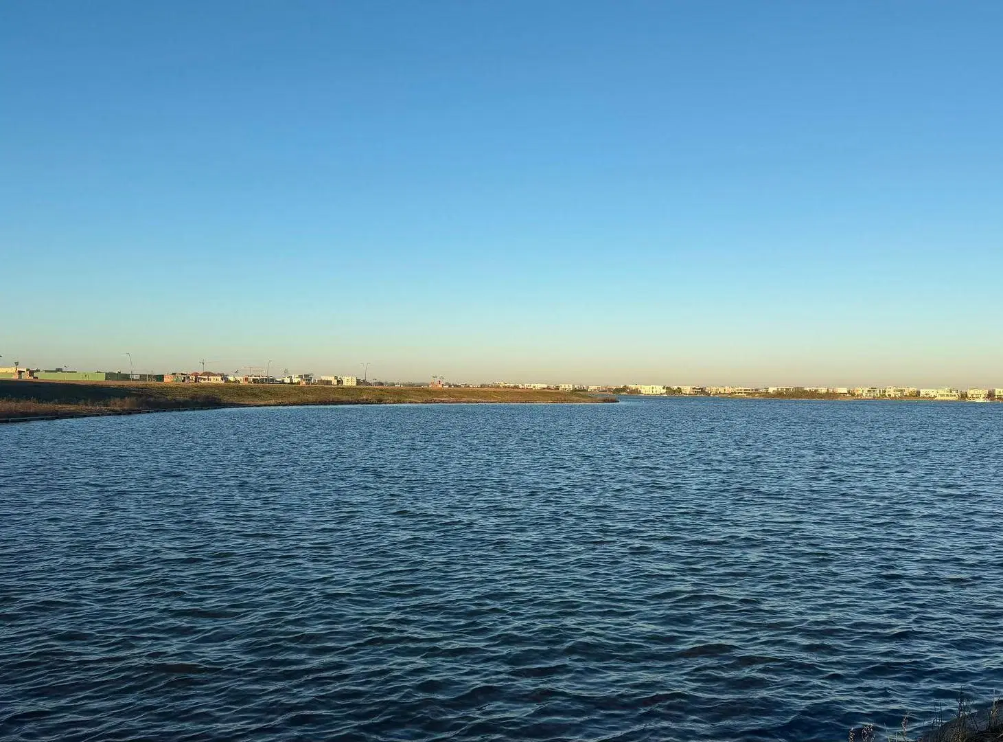 VENTA LOTE 1104 M2 EN ORILLAS - PUERTOS DEL LAGO 4